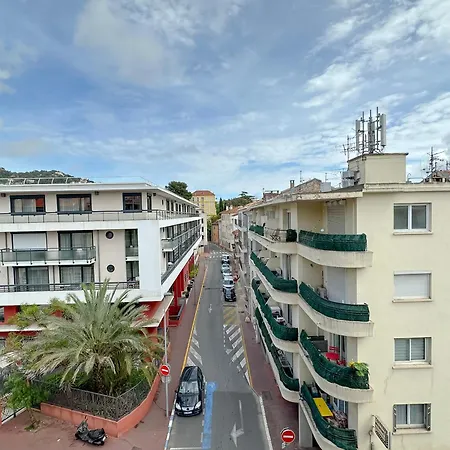 Charming In 10-min To Lägenhet