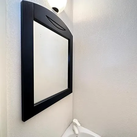 Charming In 10-min To * كان