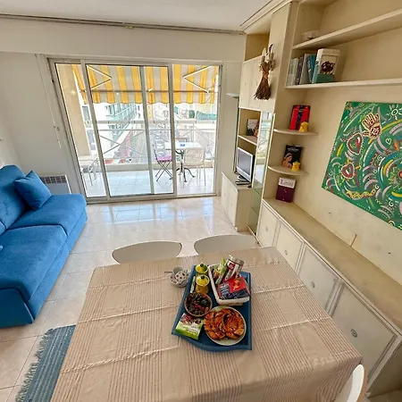 Charming In 10-min To *