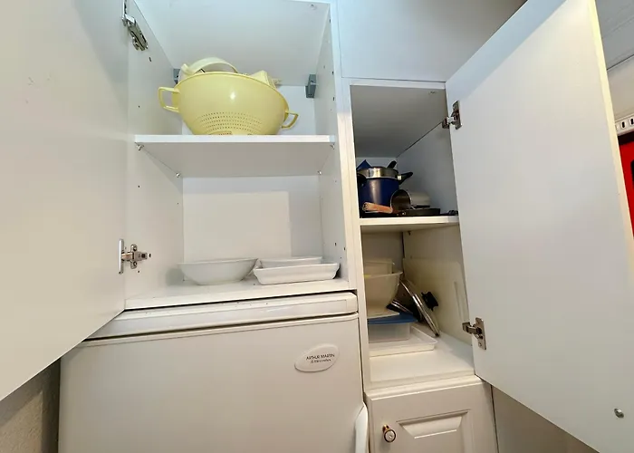 Charming In 10-min To