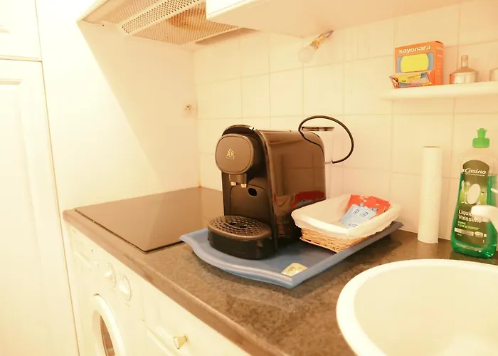 Charming In 10-min To *