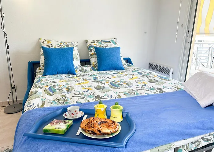 Charming In 10-min To