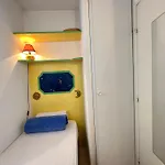 Charming In 10-min To